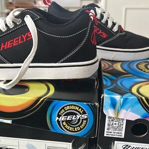 Heelys kids Black Skate Shoes